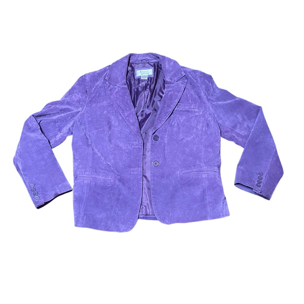 Andrea Viccaro Purple Blazer Size XL
Pit to pit: 21 inches
Length: 26 inches